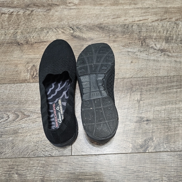 Skechers classic fit Air-Cooled Memory Foam Shoes Women's Size 10 - Picture 9 of 9